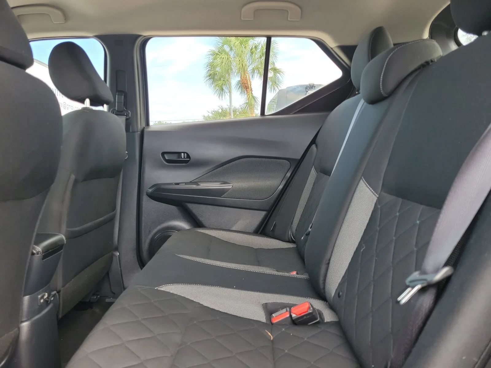 2020 Nissan Kicks S photo 14
