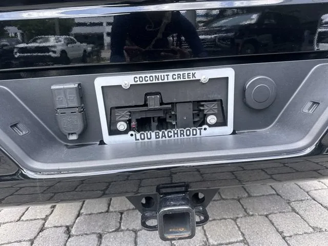 2024 Chevrolet Silverado 1500 RST photo 13