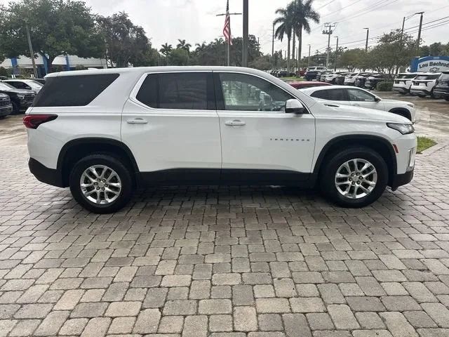 2023 Chevrolet Traverse LS photo 14