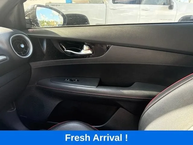 2022 Kia Forte GT photo 11