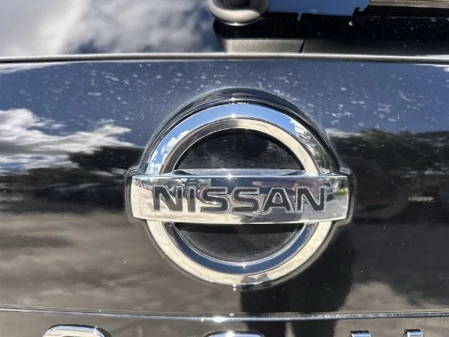 2021 Nissan Rogue SV photo 10
