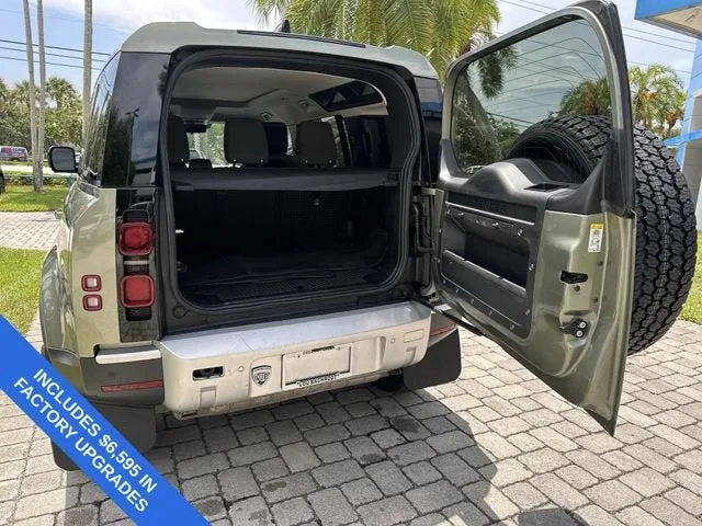 2020 Land Rover Defender HSE photo 28
