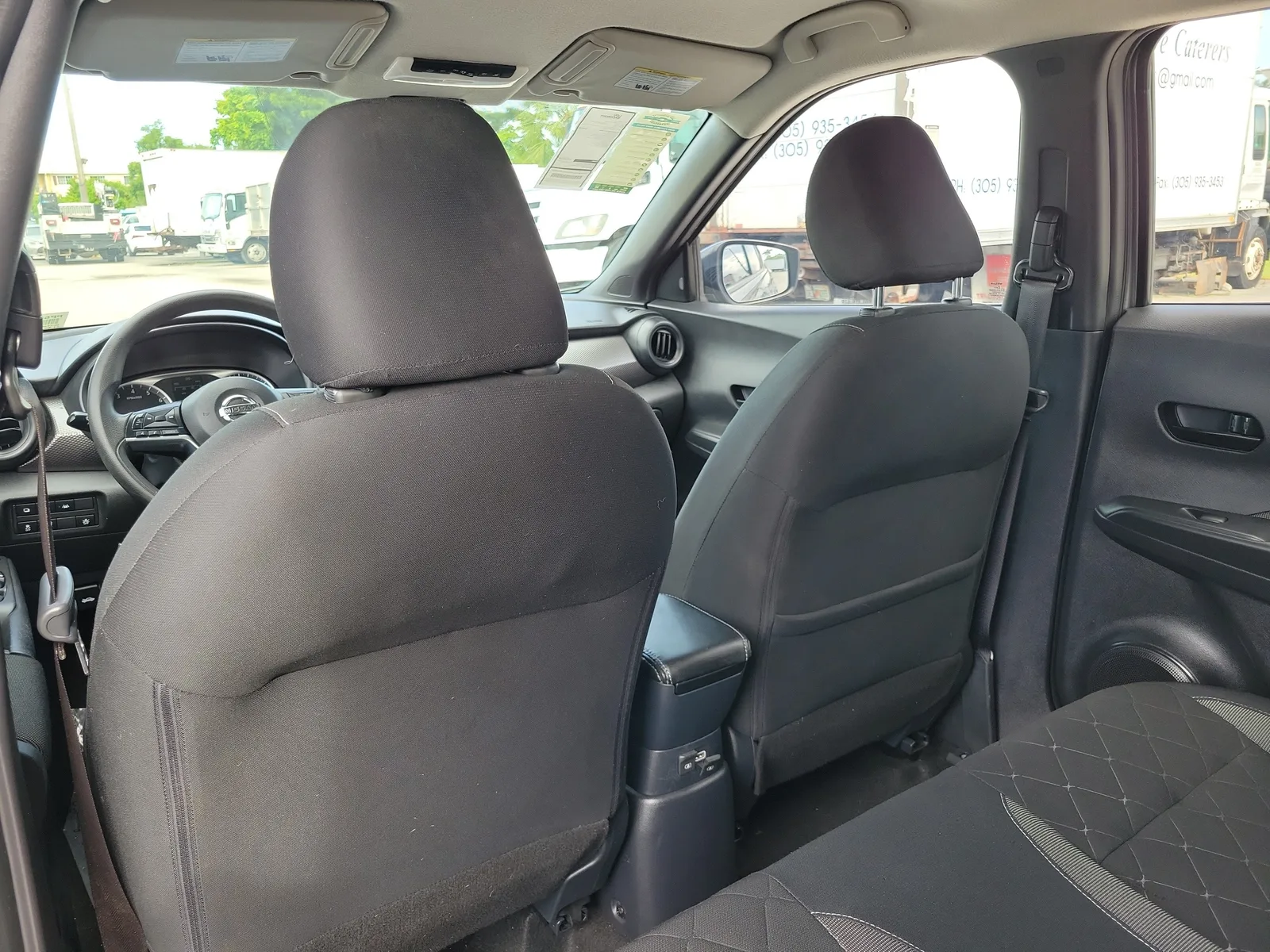 2020 Nissan Kicks S photo 15