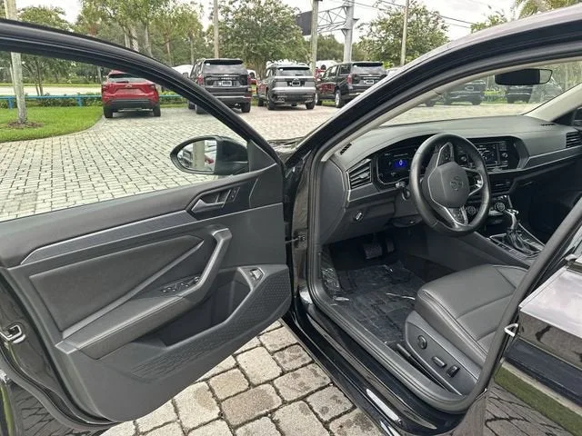 2024 Volkswagen Jetta SE photo 22