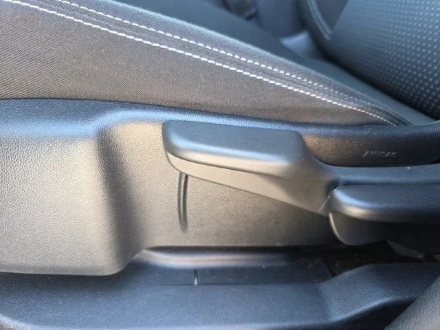 2024 GMC Terrain SLE photo 23
