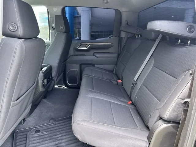 2023 Chevrolet Silverado 1500 RST photo 27