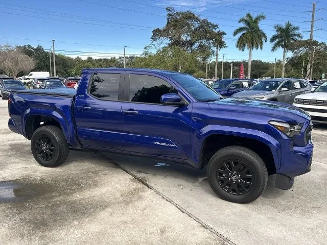 2025 Toyota Tacoma 2WD SR5 photo 18
