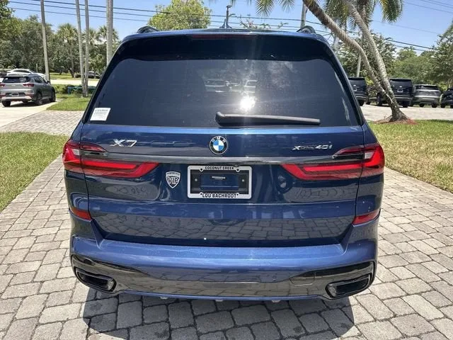 2021 BMW X7 xDrive40i photo 12