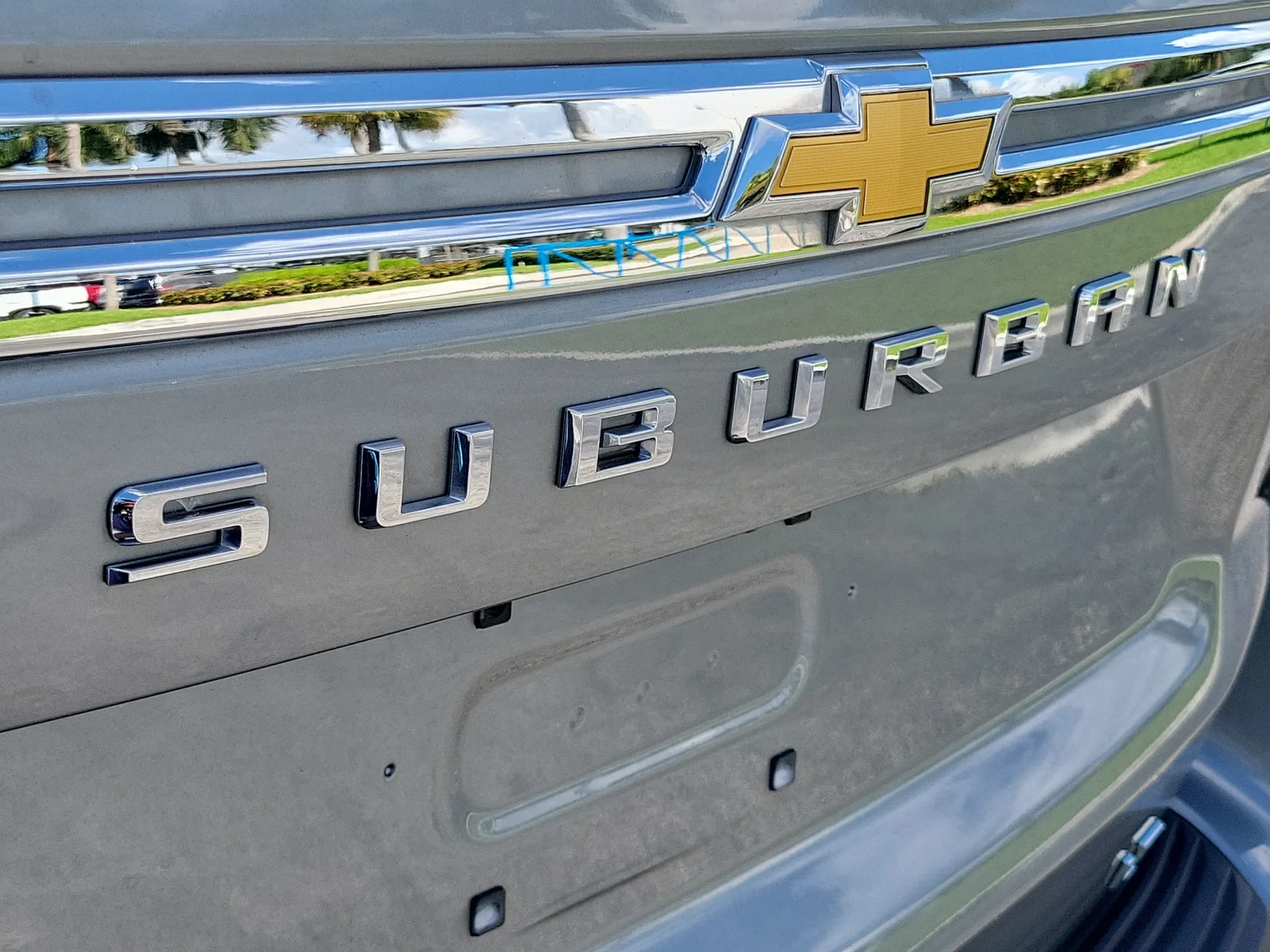 2024 Chevrolet Suburban LT photo 11