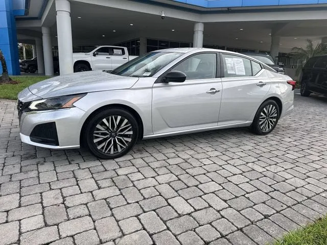 2024 Nissan Altima 2.5 SV photo 21