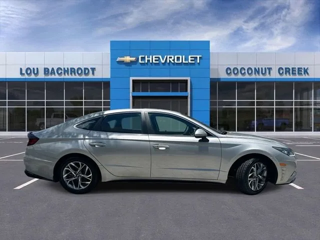 2020 Hyundai Sonata SEL photo 9