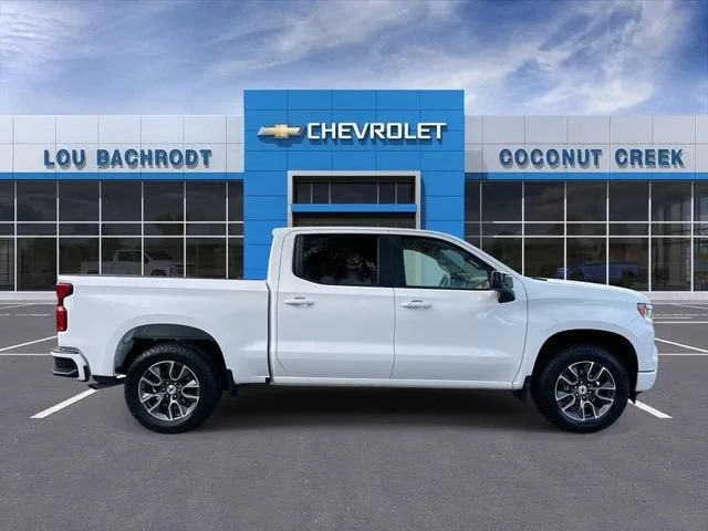 2023 Chevrolet Silverado 1500 RST photo 9