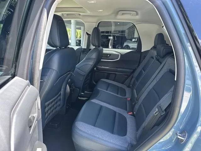 2023 Ford Bronco Sport Outer Banks photo 27