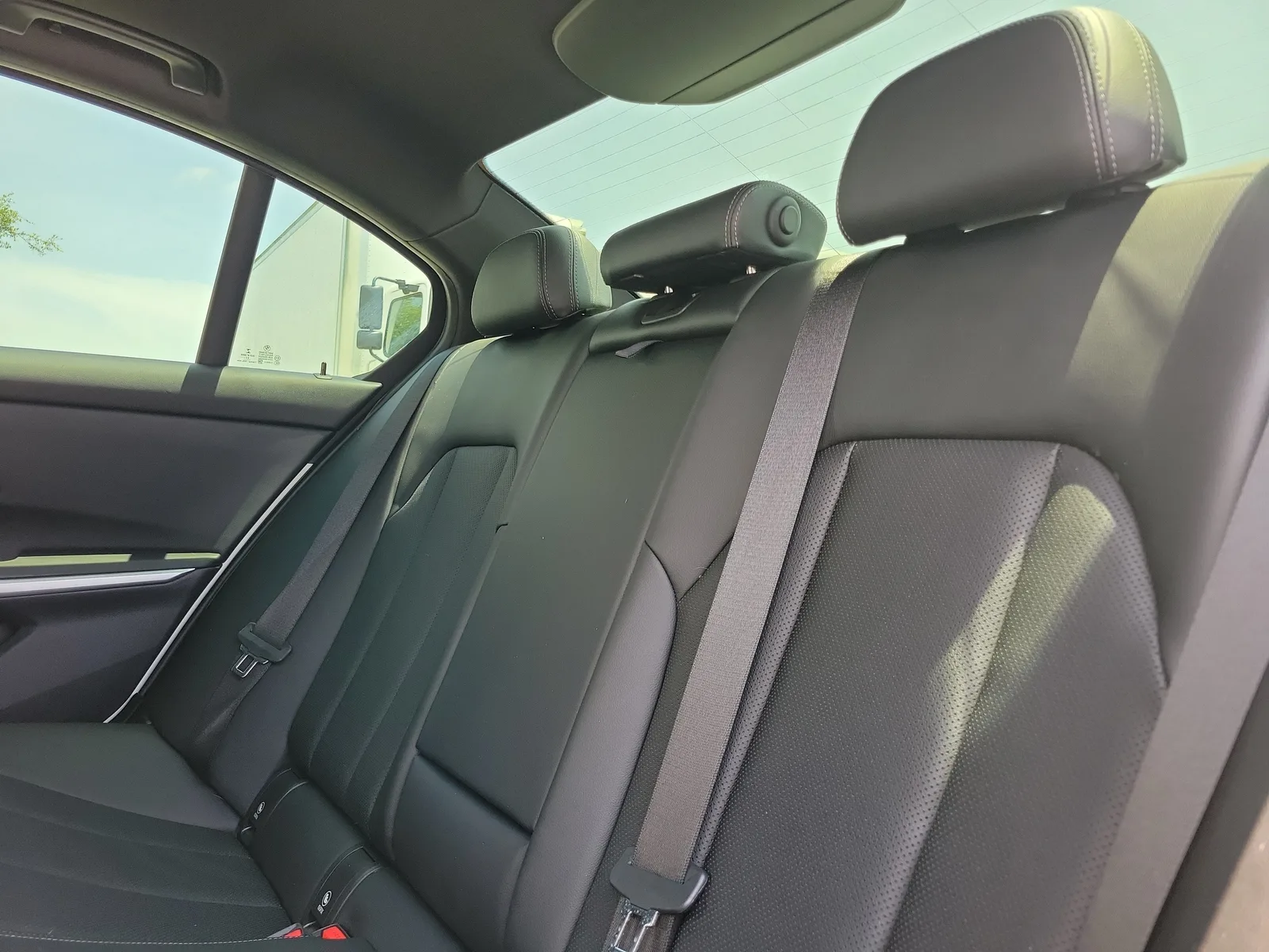 2023 BMW 3 Series 330i photo 13