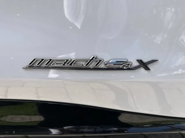 2021 Ford Mustang Mach-E Premium photo 38