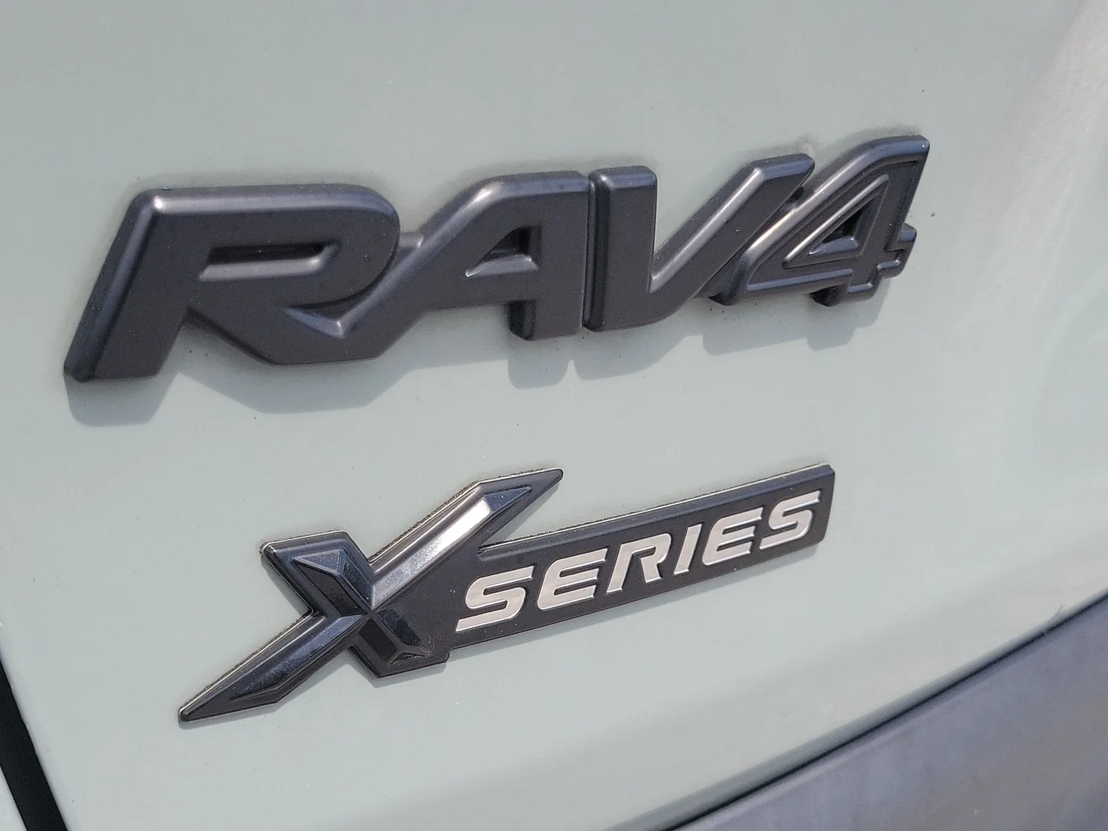2021 Toyota RAV4 XLE photo 11