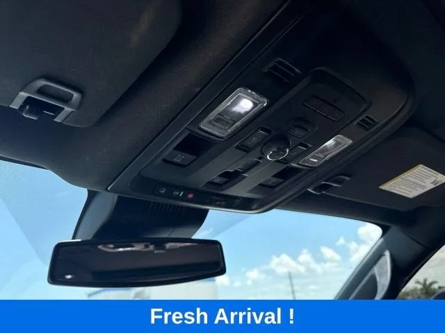2023 GMC Yukon AT4 photo 11