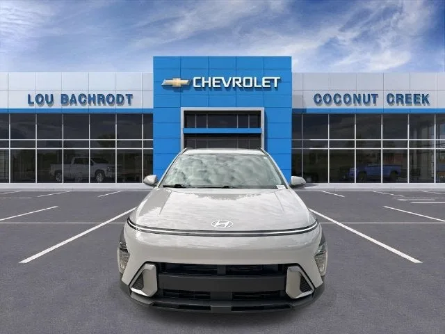 2025 Hyundai Kona SEL photo 3
