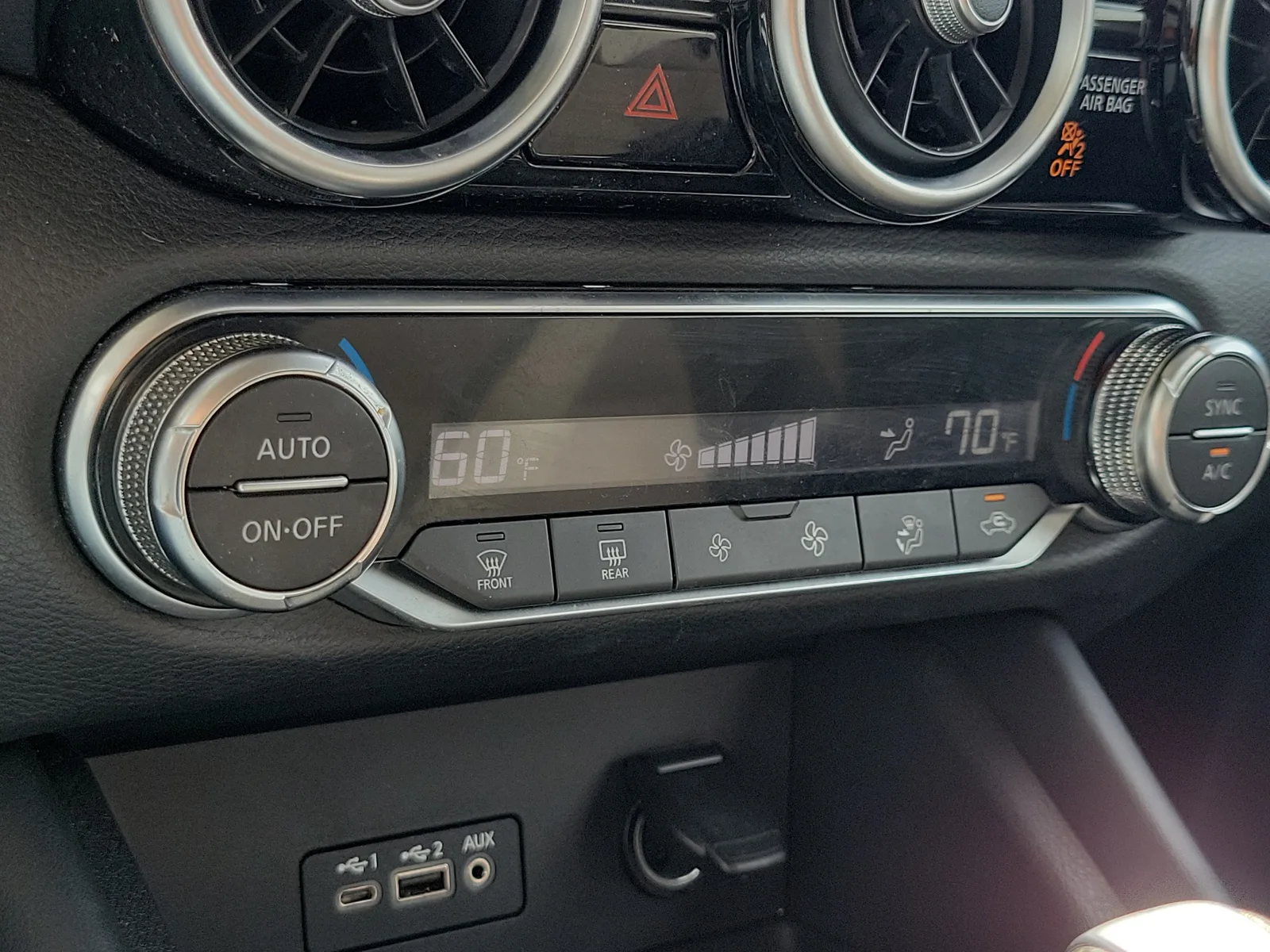 2021 Nissan Sentra SR photo 25