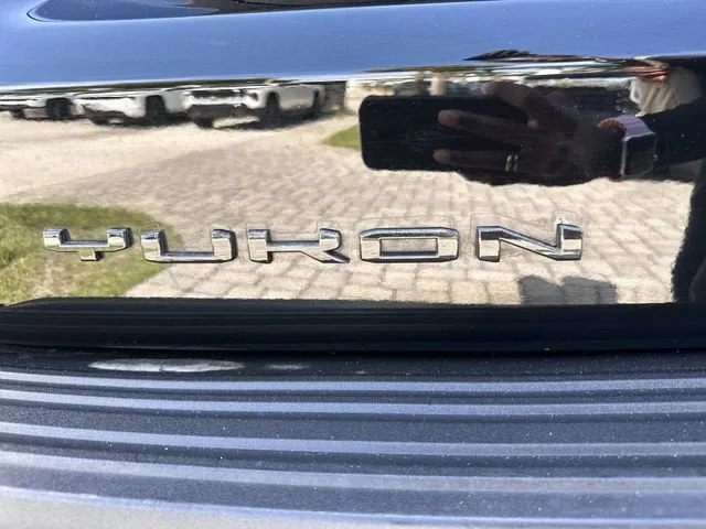 2021 GMC Yukon Denali photo 39