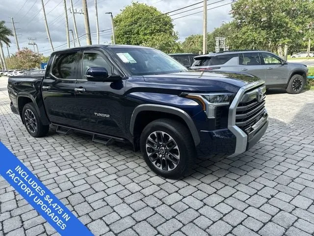2022 Toyota Tundra 4WD Limited photo 16