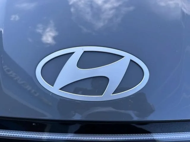 2025 Hyundai Sonata SE photo 10