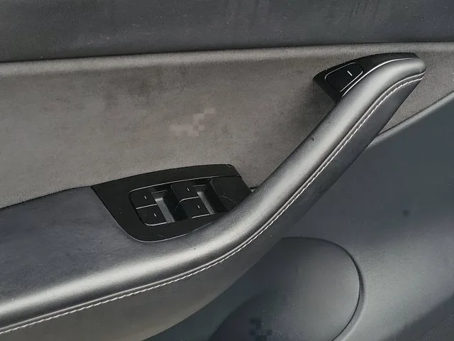 2020 Tesla Model Y Long Range photo 17