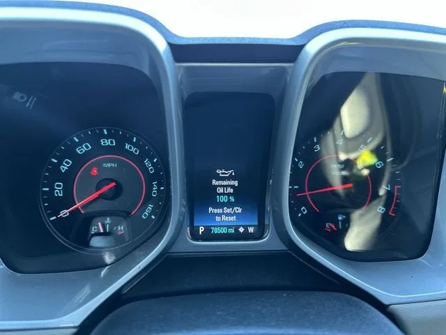 2015 Chevrolet Camaro LT photo 26