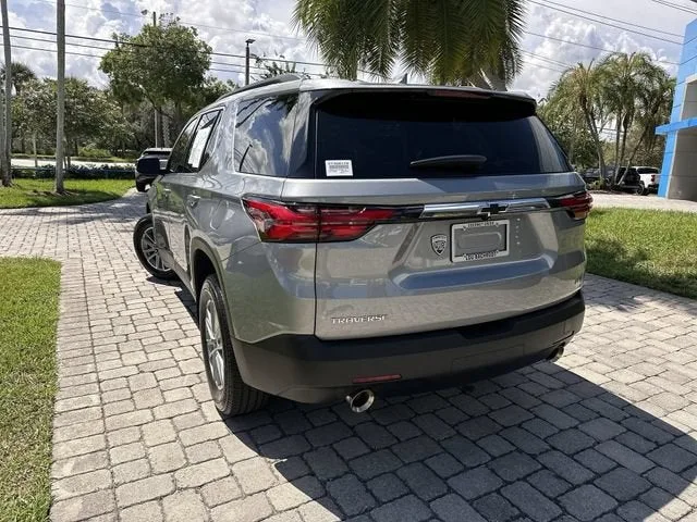 2023 Chevrolet Traverse LT Cloth photo 12