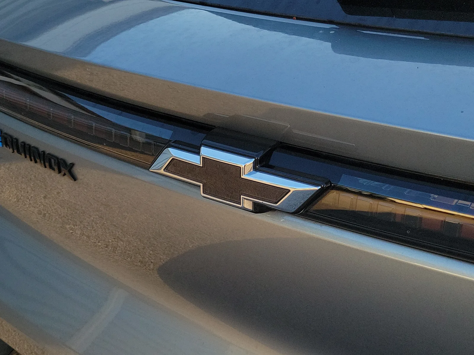 2024 Chevrolet Equinox EV RS photo 11