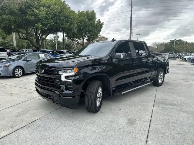 2024 Chevrolet Silverado 1500 RST photo 16