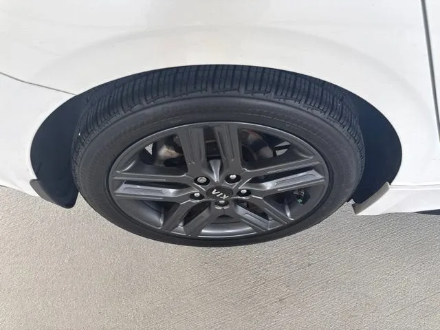 2021 Kia Forte GT-Line photo 23