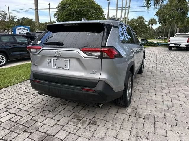 2025 Toyota RAV4 Hybrid LE photo 37