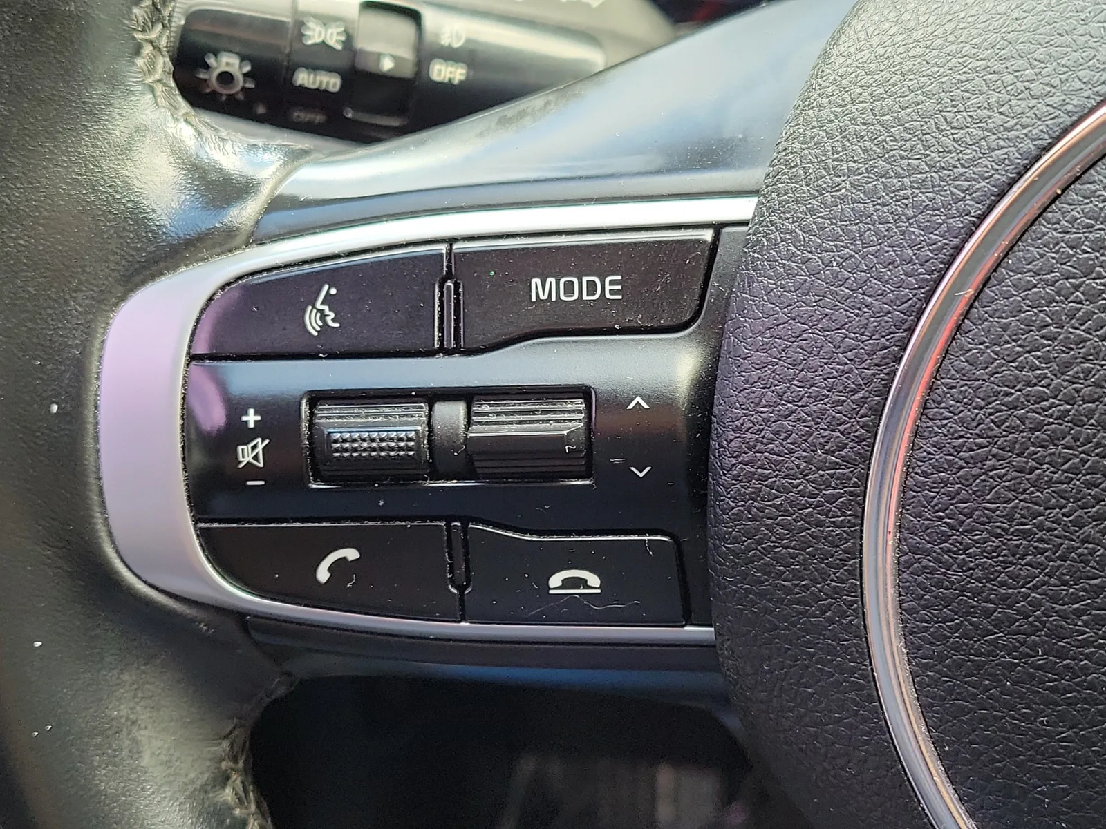 2022 Kia K5 GT-Line photo 25