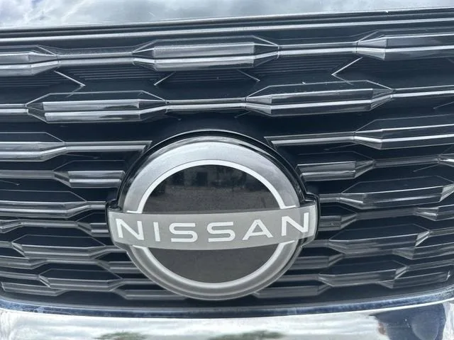 2023 Nissan Rogue SV photo 10