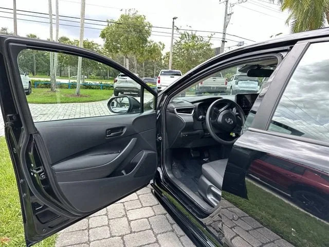 2024 Toyota Corolla LE photo 22