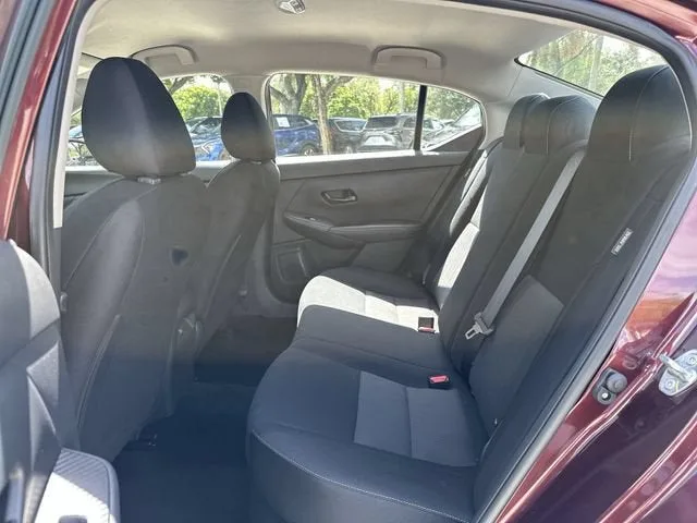 2025 Nissan Sentra SV photo 27