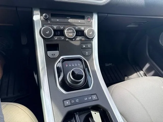 2019 Land Rover Range Rover Evoque HSE photo 8