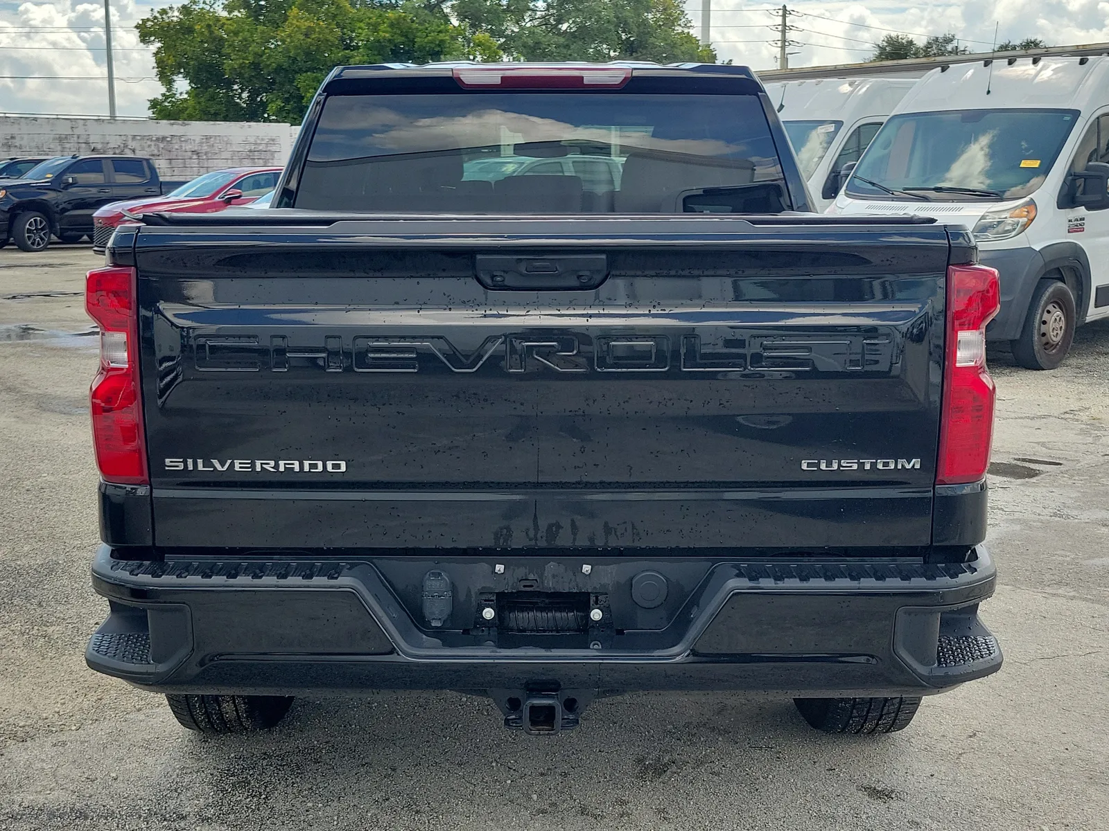 2025 Chevrolet Silverado 1500 Custom photo 4