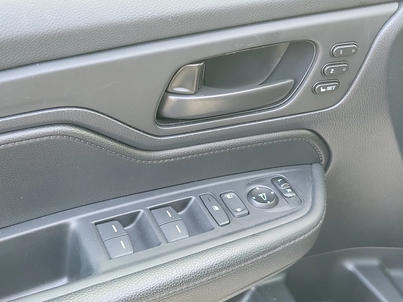 2024 Honda Odyssey Sport photo 16