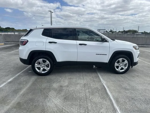 2023 Jeep Compass Sport photo 16