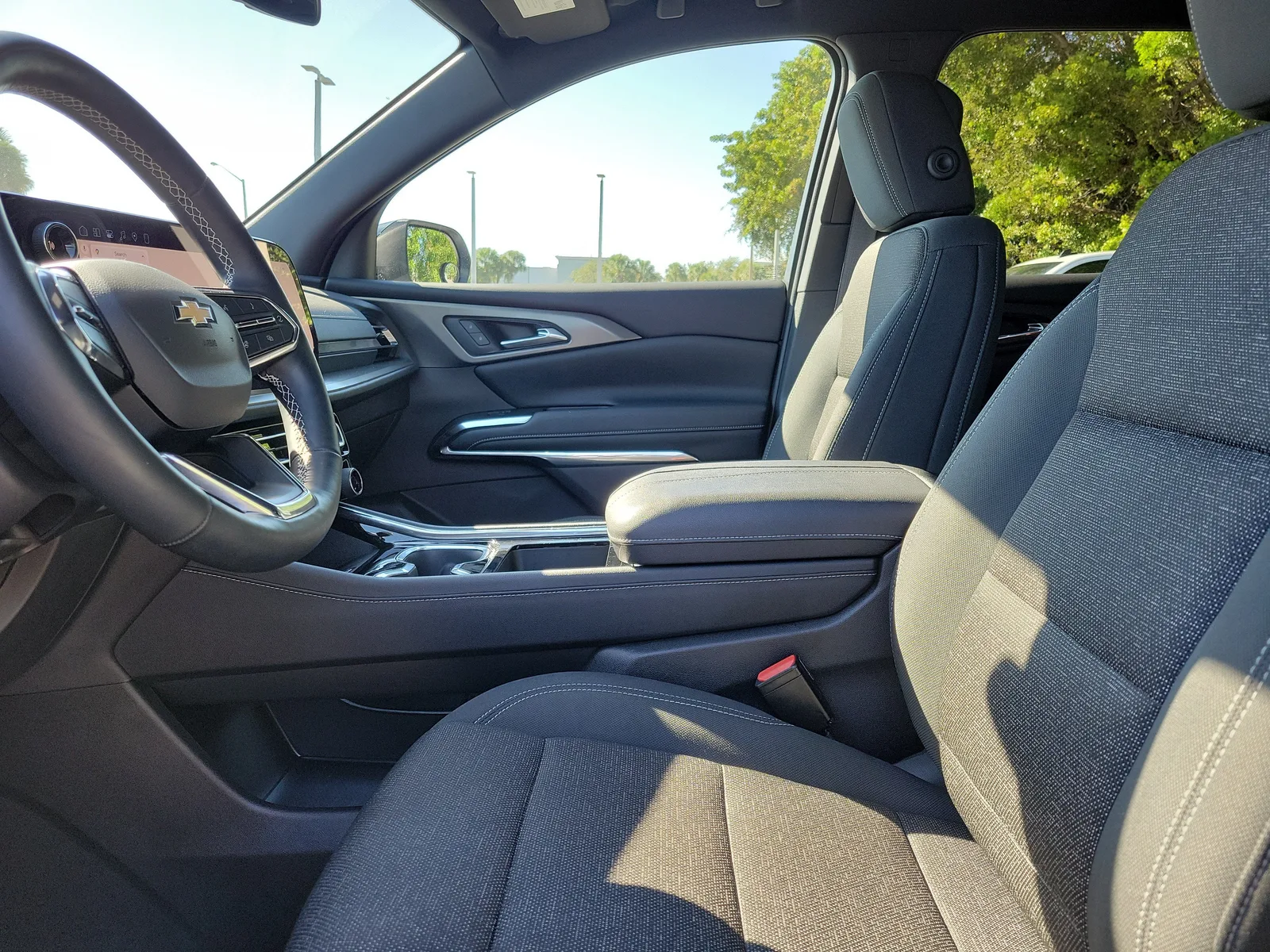 2025 Chevrolet Traverse LT photo 20