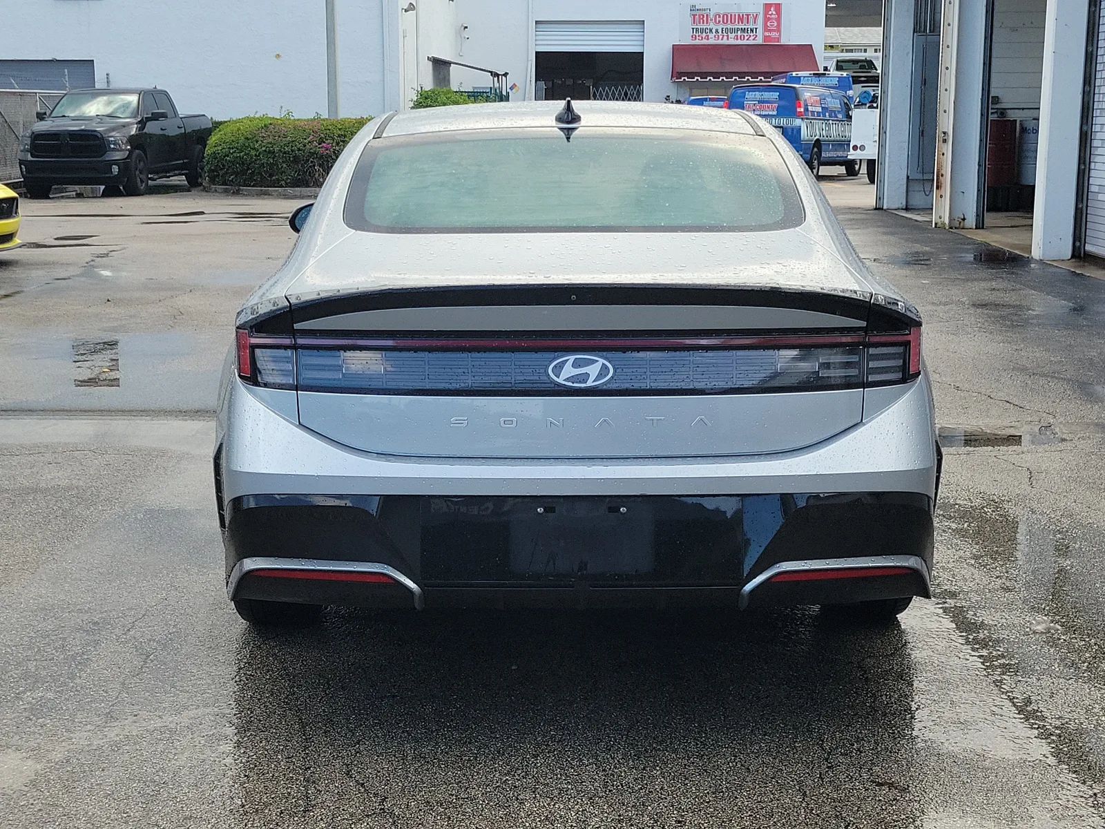 2025 Hyundai Sonata SEL photo 4