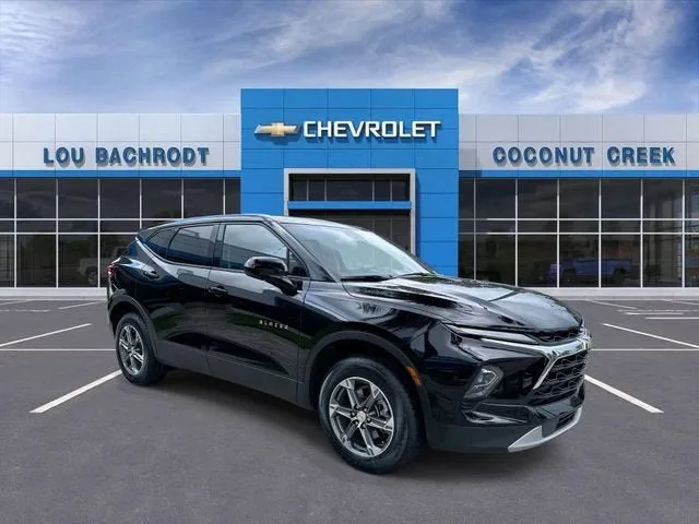 2025 Chevrolet Blazer 2LT photo 2