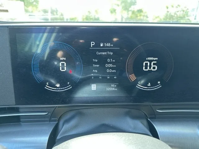 2025 Hyundai Kona SEL photo 26