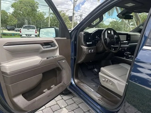 2022 GMC Sierra 1500 SLT photo 22