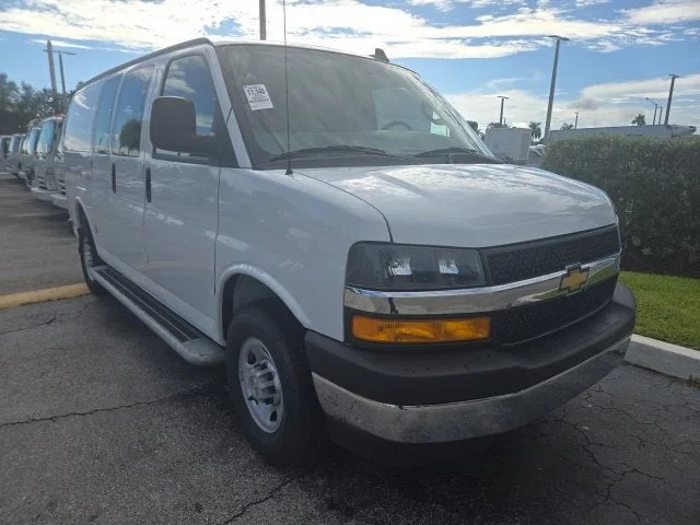 2025 Chevrolet Express Cargo WT photo 3