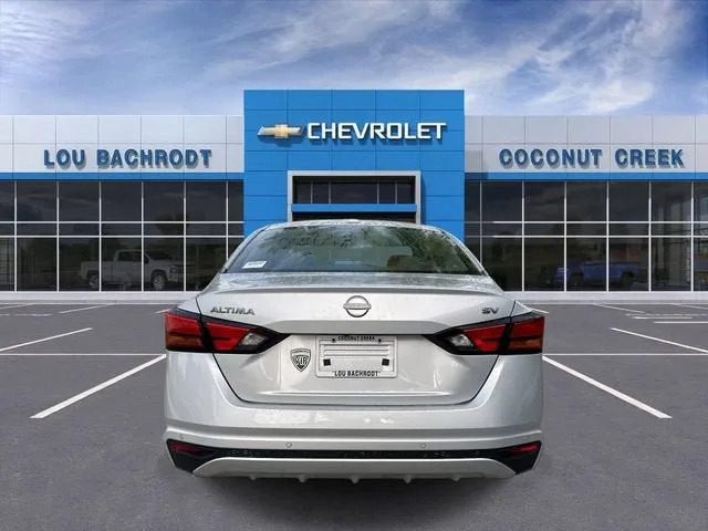 2024 Nissan Altima 2.5 SV photo 7