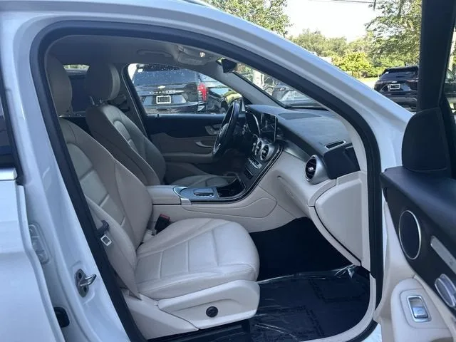 2022 Mercedes-Benz GLC GLC 300 photo 29