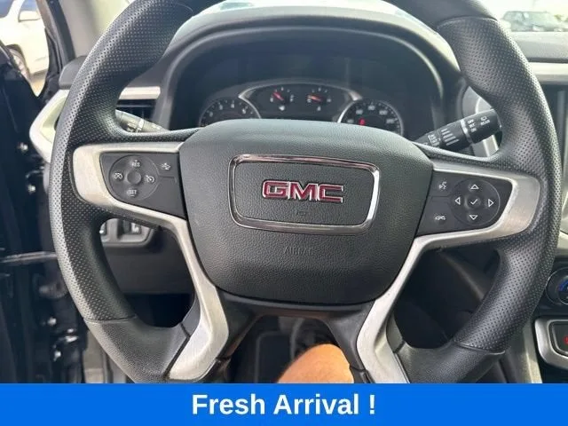2023 GMC Acadia SLE photo 6